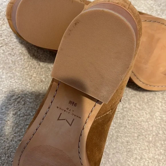 NWOB Marc Fisher womens booties camel suede 9 1/2 - Picture 6 of 7
